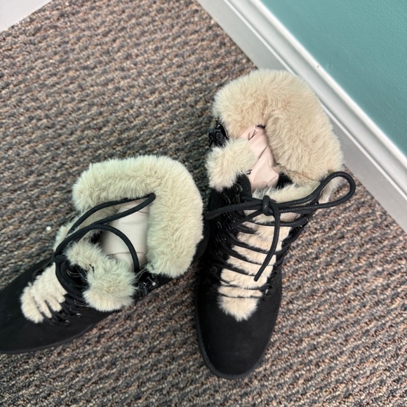 Madden Girl hidde faux-fur hiker boots in black fabric size 9.5 - Picture 6 of 6